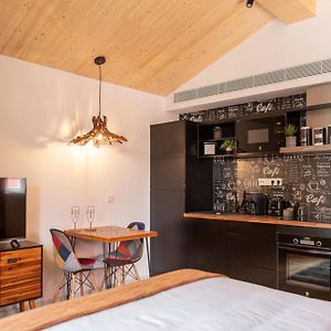Studio met een King Size Bed